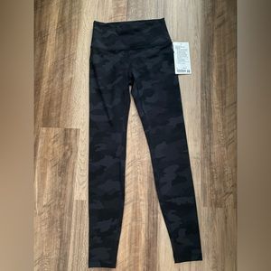 NEW W TAGS WUNDER TRAIN LEGGINGS SZ 6 NEVER WORN LULULEMON CAMO HERITAGE PRINT